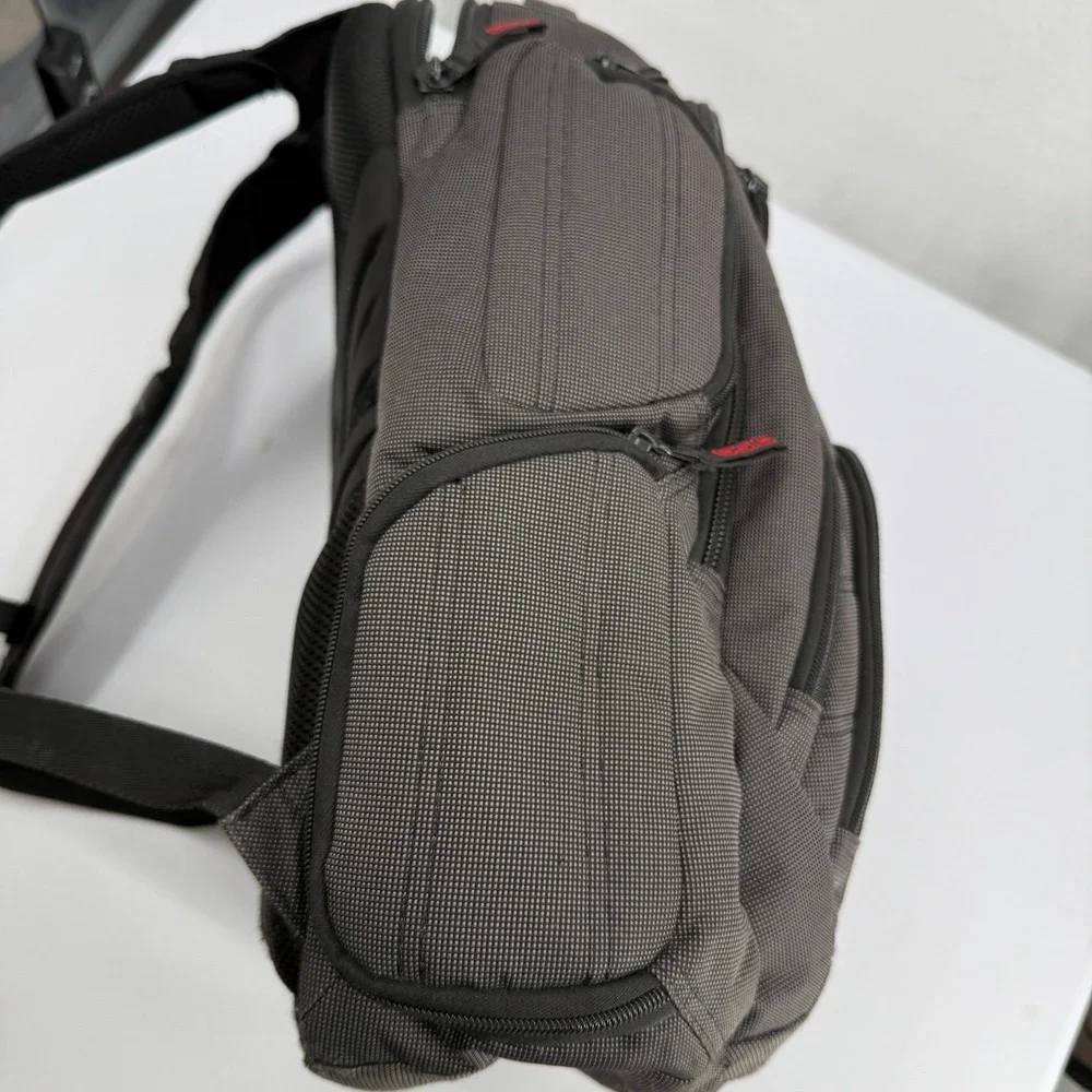 OGIO Renegade RSS Backpack Mens OS Black Gray Laptop Tech Travel Carry on Bag